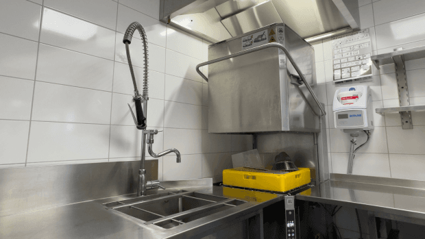 hetteoppvask oppvaskløsning storkjøkken oppvaskmaskin bedrift