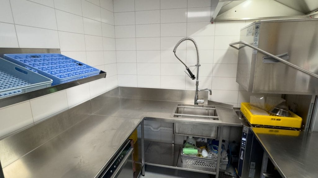 kompakt hjørne vaskesone oppvaskmaskin storkjøkken storkjøkkenutstyr