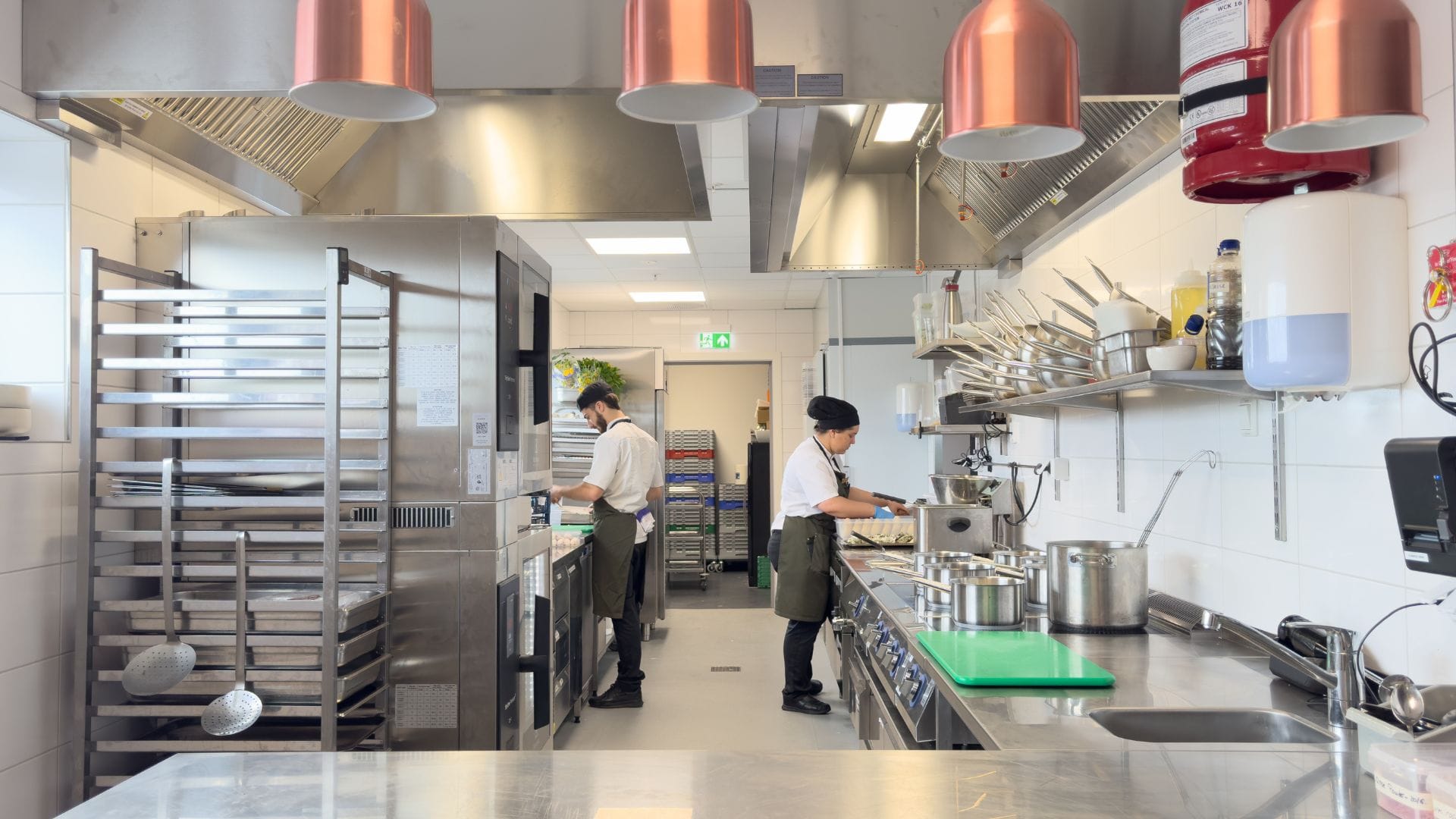 taket storkjøkken kokker kombidamper storkjøkkenutstyr