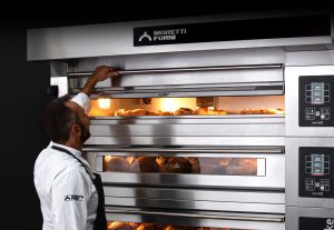 Serie S S100E Pizzaovn + heveskap, 3 kammer,  450 °C elektrisk 230V 3 50/60Hz Kok- & Stek